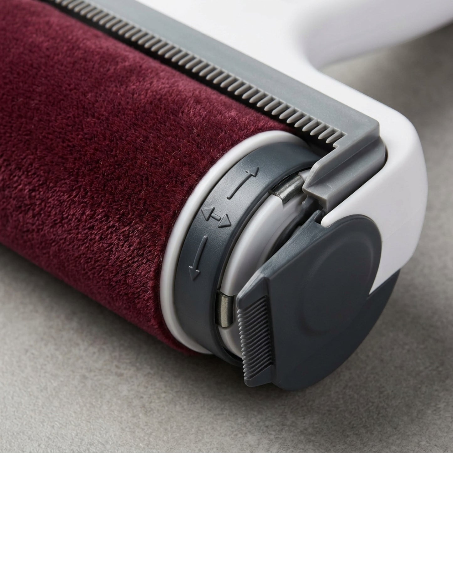 Cabit Reversible Flocked-Wheel Lint Roller with Two Pods Burgundy - Detail view